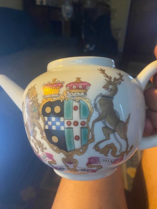 bule vista alegre mottahedeh peça brasonada