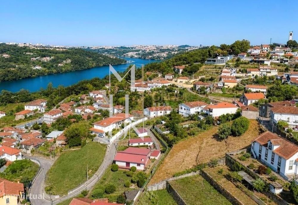 Terreno com Projeto Aprovado e Vista Douro| Atães - Gondomar