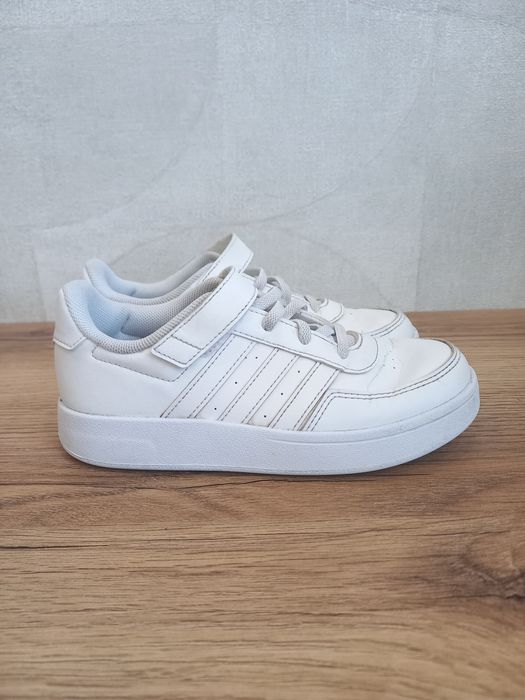 Кросівки білі від Nike 32 р