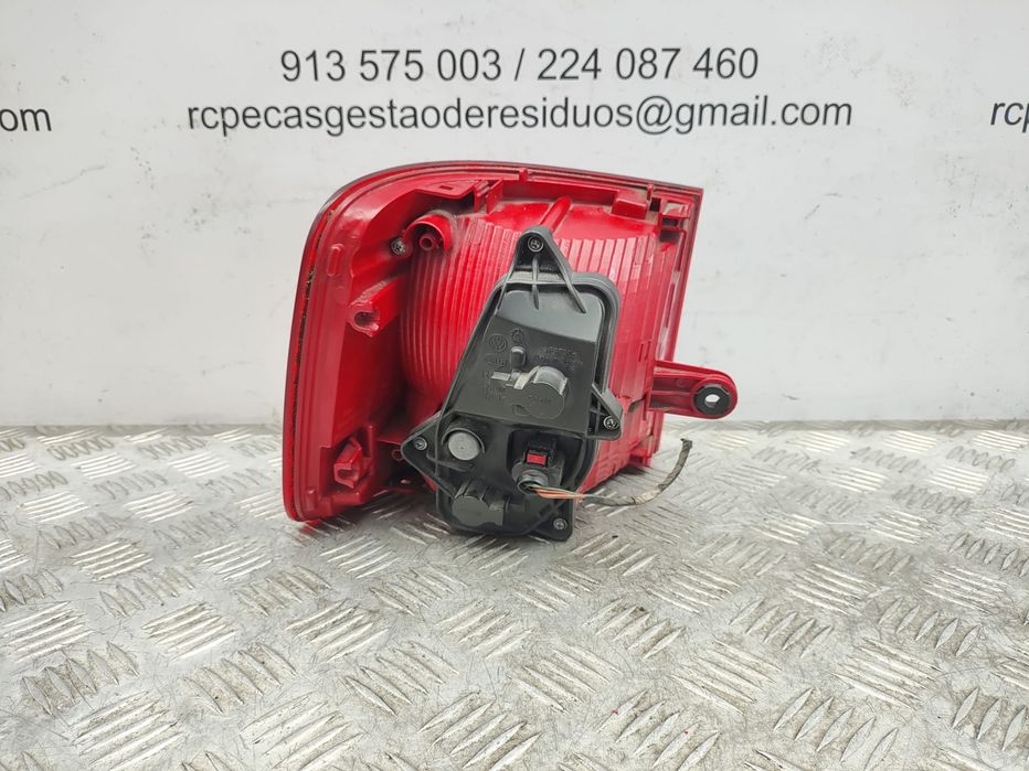 Farolim traseiro trás direito original VW Volkswagen Touran Mk1 1T3