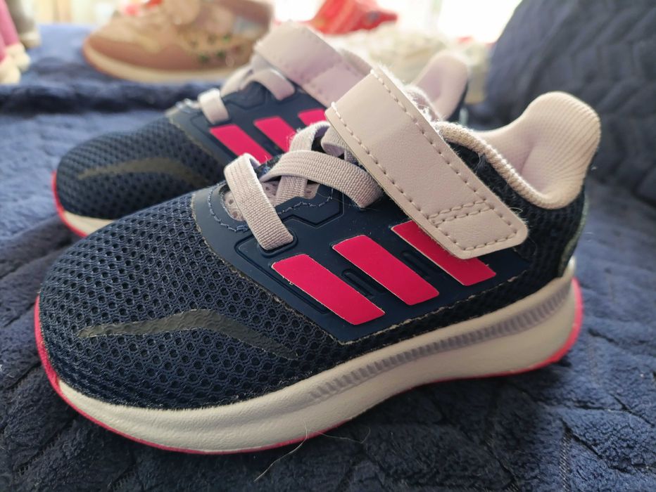 Pierwsze Buciki Adidas rozm 20, Nowe
