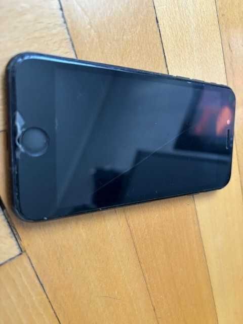 Sprzedam Iphone 8