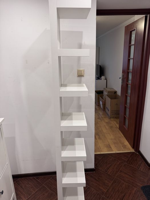 Półka biała regał