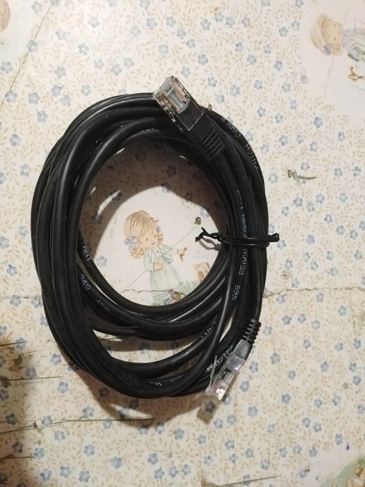 Vendem se fichas e cabos vários