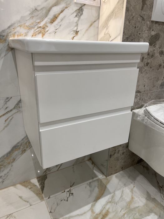 Мийка з тумбою