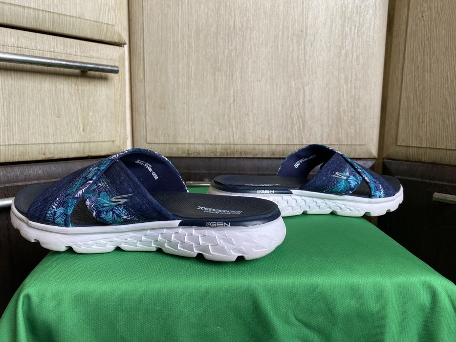 Женские шлепанцы босоножки Skechers On the Go 400 Tropical