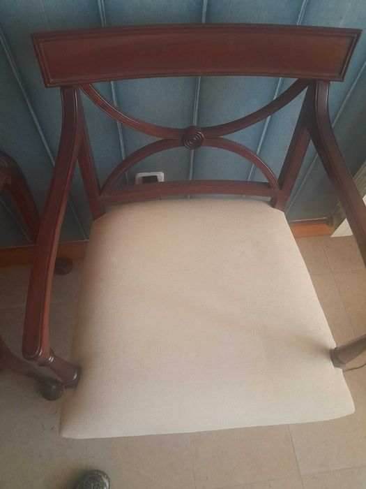 mesa de Jantar e cadeiras Caires