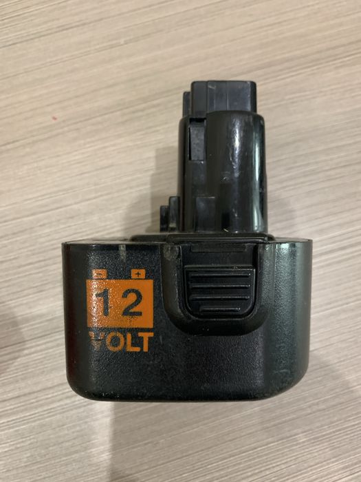 Шуруповерт Bosch 14,4 в Li-ion