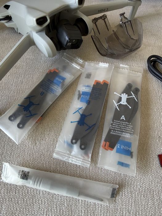 DJI Mini 3 Fly More Combo - Como Novo