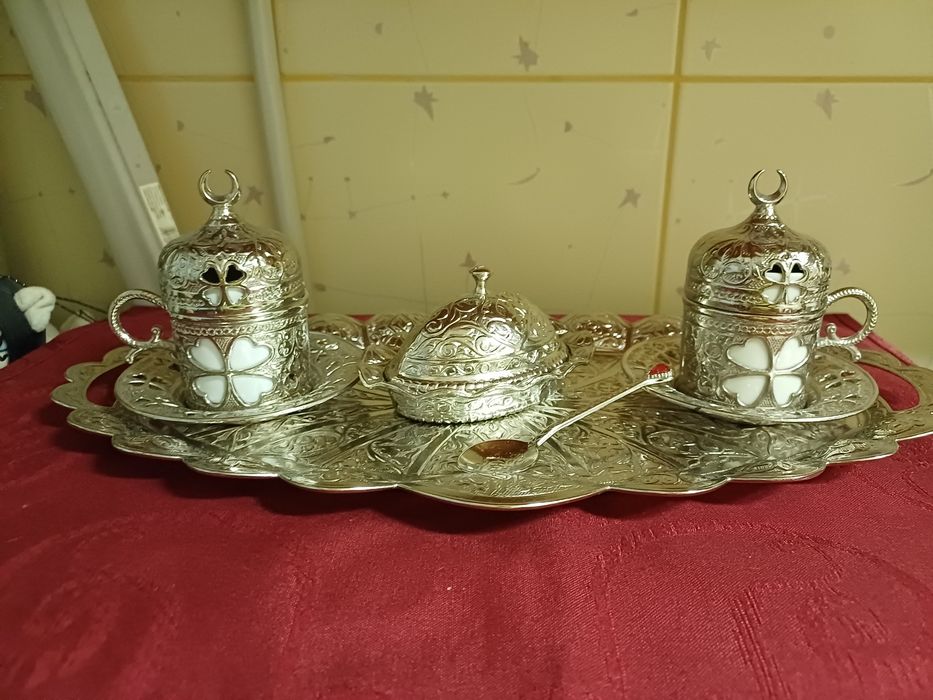 Металлические подносы для кофейных чашек,армуд, канапе,шведского стола