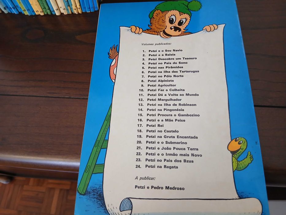 Livros do PETZI edição antiga