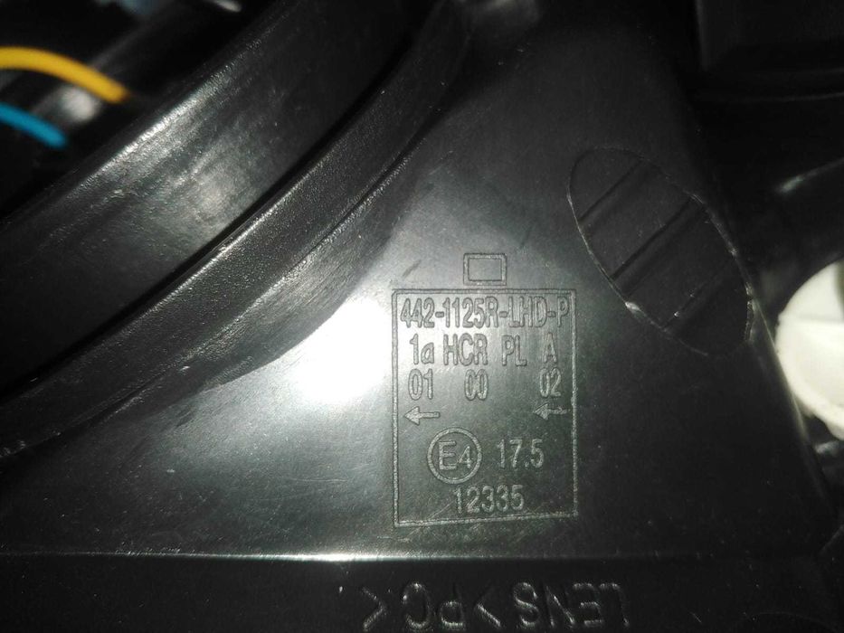 Farol Direito Opel Corsa de 2001 Novo