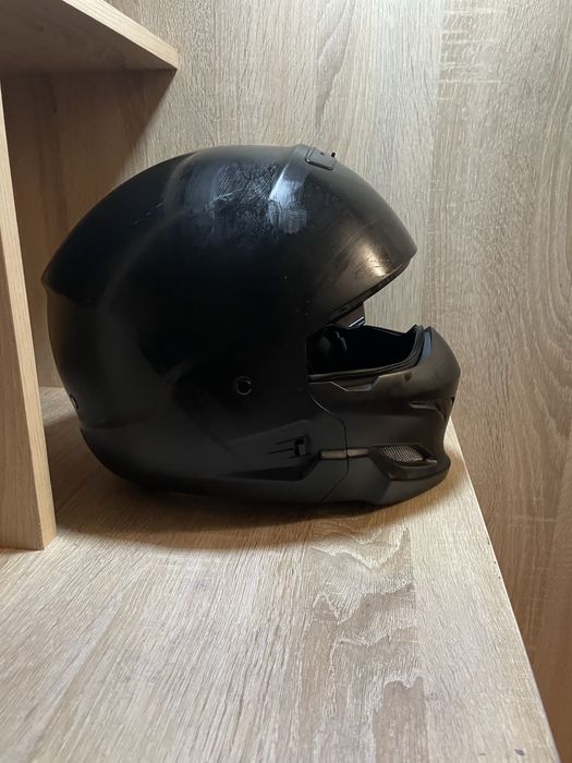 Мото шлем размер L, хорошее состояние