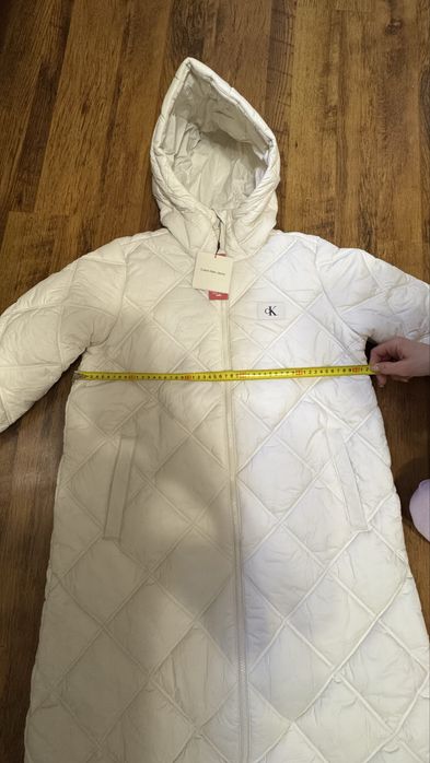 Продам куртку пальто calvin klein нова!