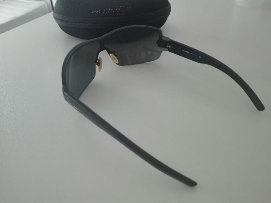Óculos de sol Arnette