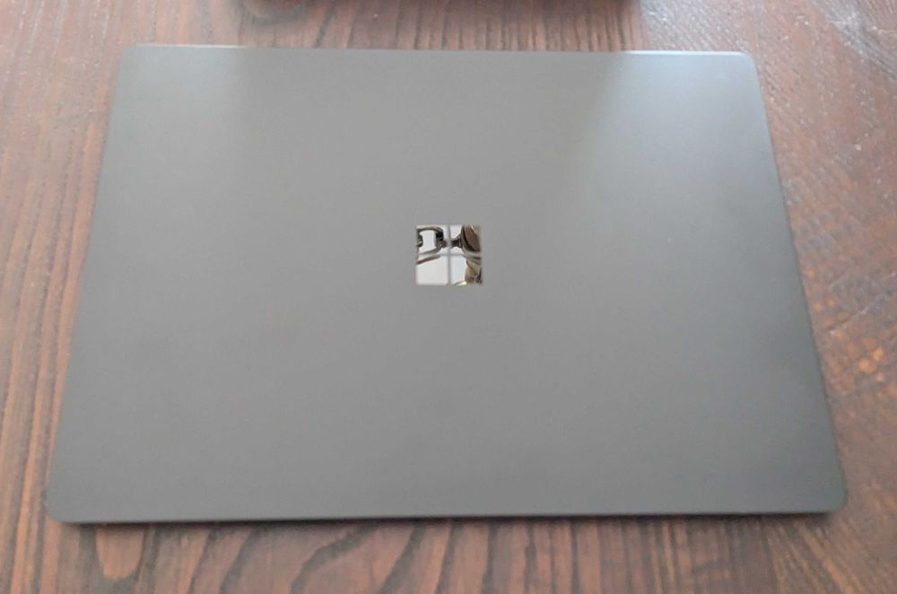 SURFACE Laptop 3 – Intel i5-1035G7/8GB RAM/256GB SSD/13.5" PixelSense