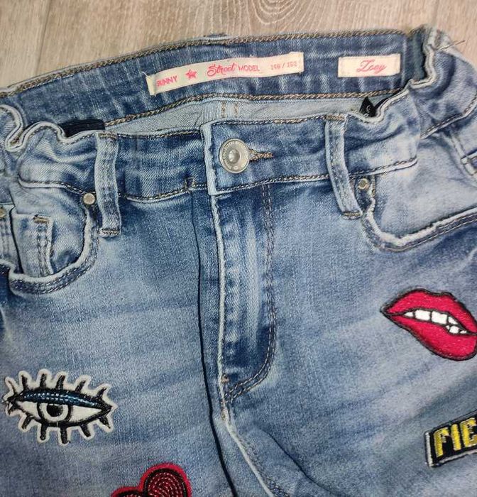 Nowe spodnie jeansowe