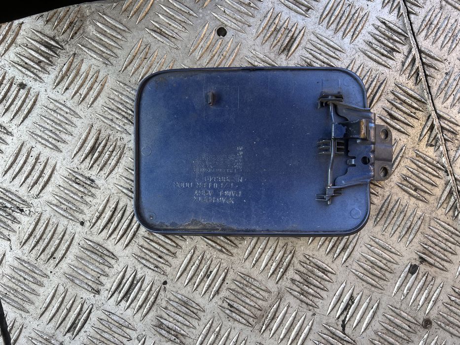 Лючок бензобака Галант 8 год 01 Mitsubishi galant ea