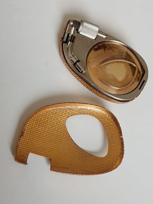 Isqueiro francês antigo