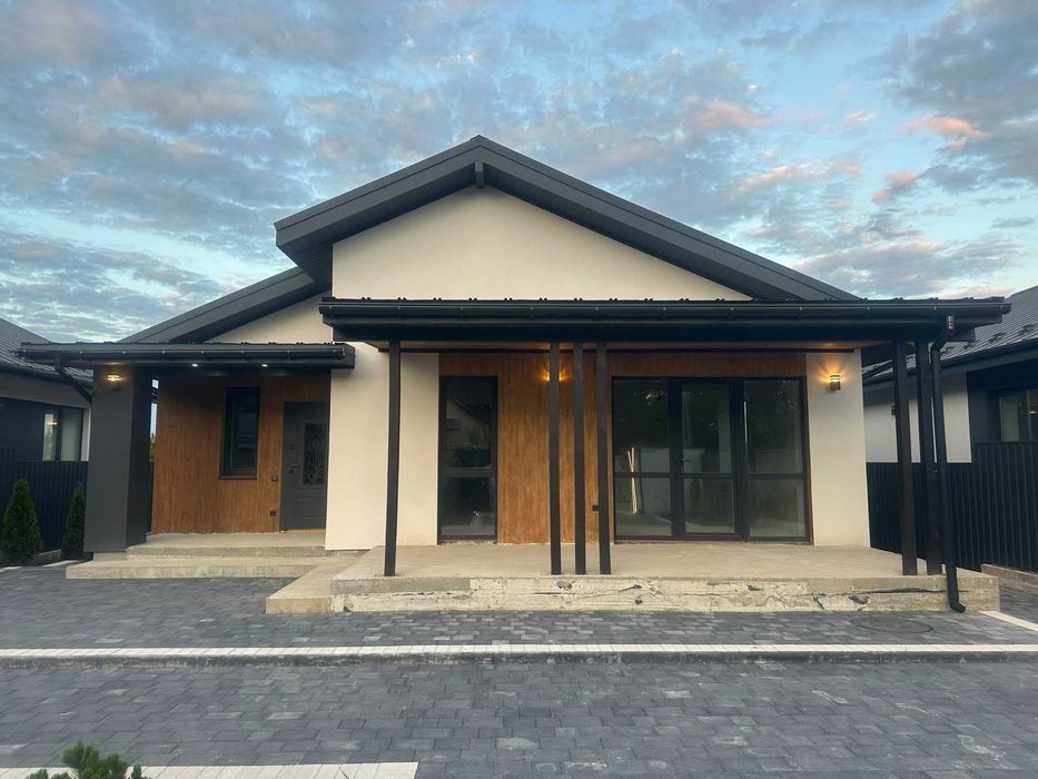 Продаж одноповерхового будинку в Бохониках