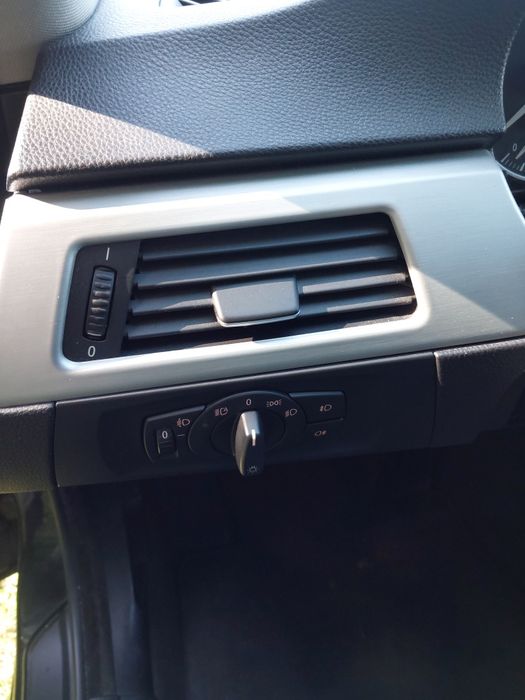Sprzedam BMW 320i E90 150KM