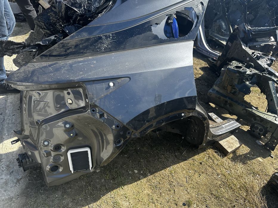 Четверть ланжерон задня права Lexus Rx 2022-2025