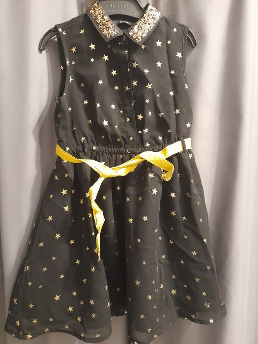 Sprzedam przecudowna sukieneczke r.116 jak nowa