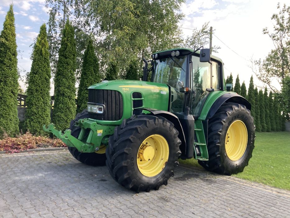 John  Deere. 7530 premium JD 7430