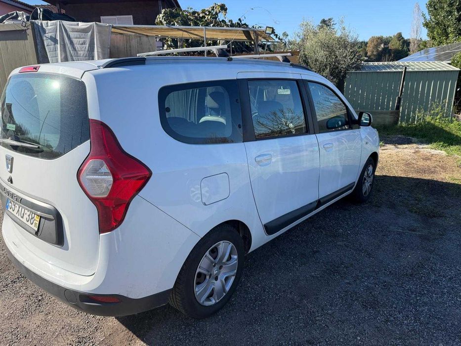 Dacia Lodgy GPL. Ano 2019. 7 lugares