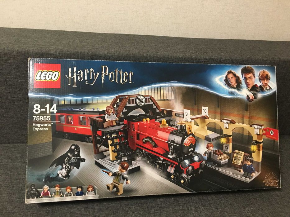 Конструктор LEGO  Гарі Потер Гоґвортський експрес (75955)