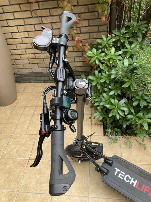 Hulajnoga elektryczna Techlife X8 (2022)- dwa silniki 2000W