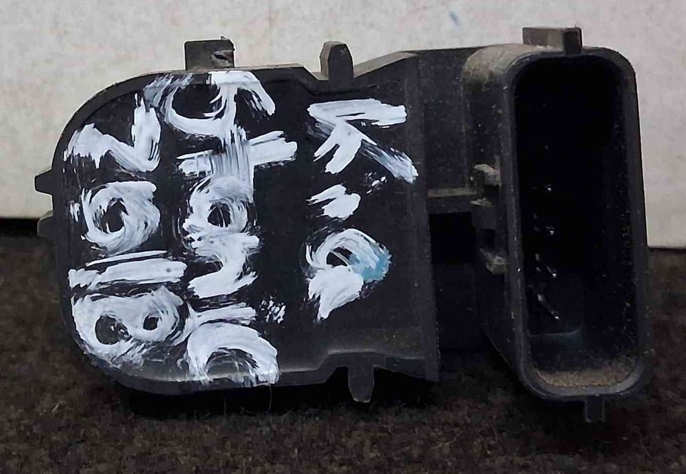 Sensor de Estacionamento Frente 95720-H8110 - KIA STONIC