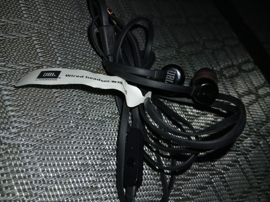 Jbl słuchawki  sprawne