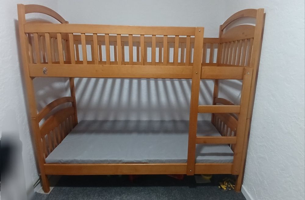 Продам двух'ярусну кровать