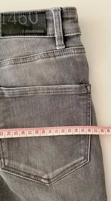 Calça skinny cinzentas Stradivarius