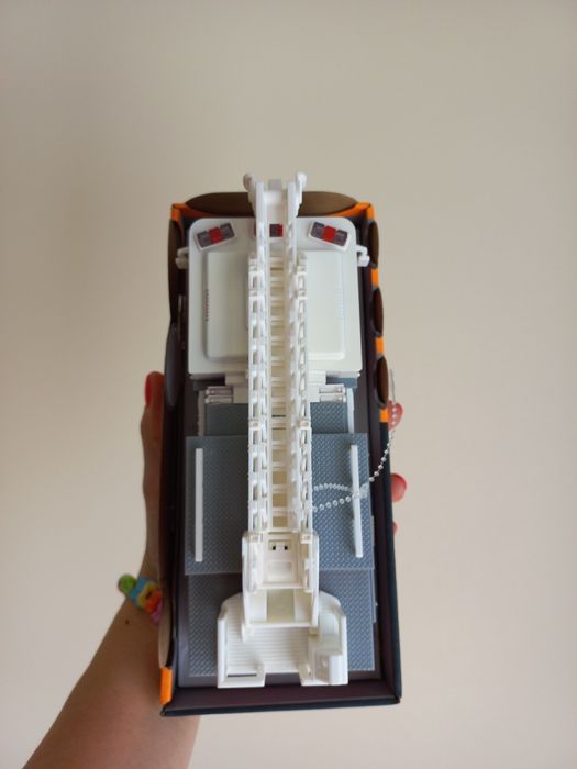 Оригінал пожежна машина battat driven micro