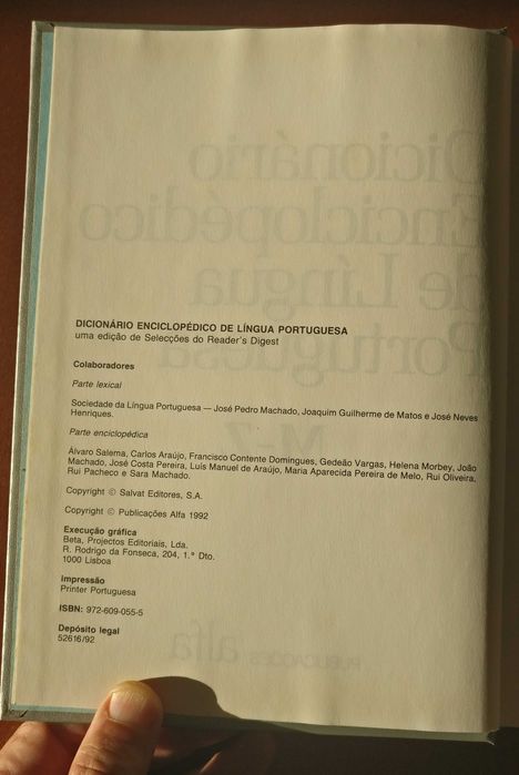 Dicionário Enciclopédico de Língua Portuguesa