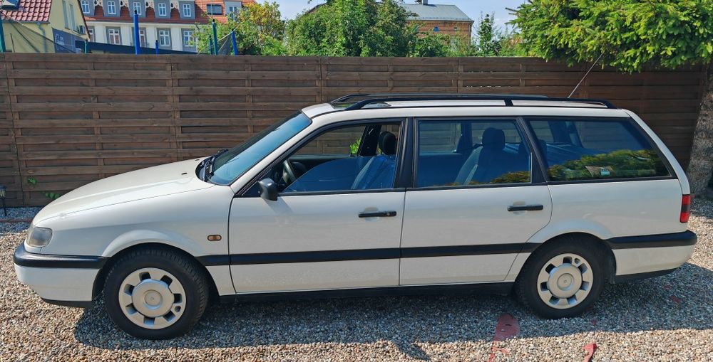 Volkswagen Passat Variant 1,9TDI Combi-Disel, 1996r. 292tys.km