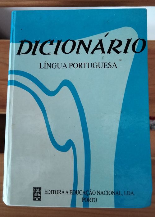 Dicionário de Língua Portuguesa