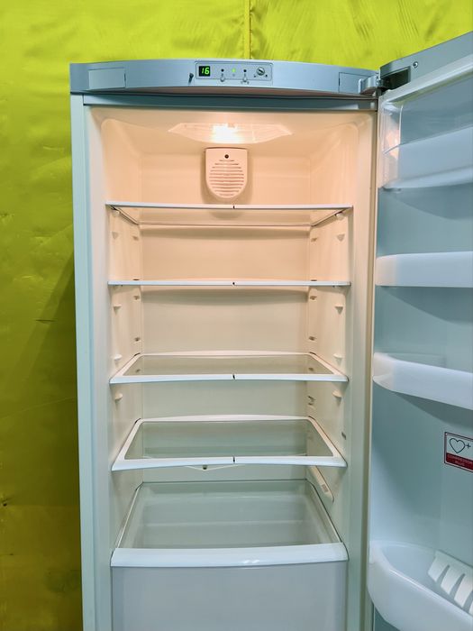 Двухкамерный холодильник Gorenje  200см,Class A+