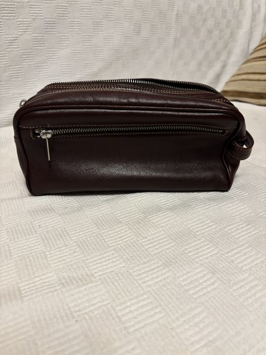 Продам кожаную косметичку