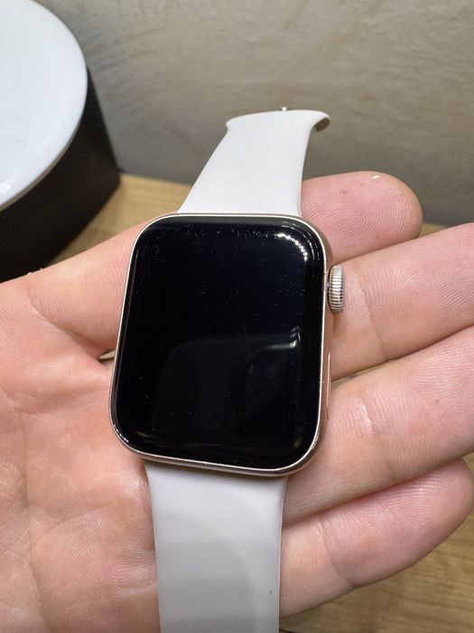 Apple Watch 5 40 mm акб 97% гарний  стан