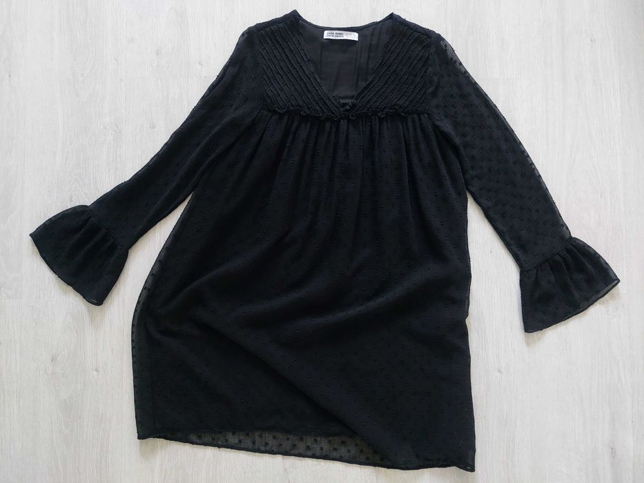 Czarna sukienka z haftem z tkaniny plumeti z długim rękawem Zara 36 S