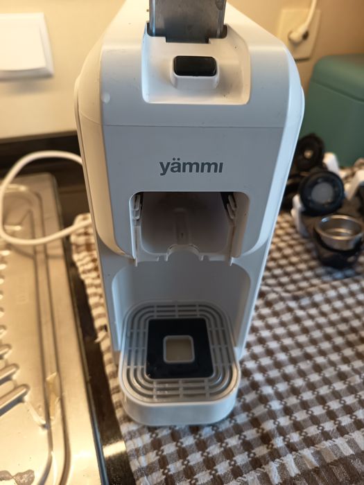 Máquina café Yammi várias cápsulas