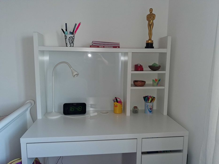 Estante MICKE - IKEA