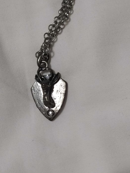 Pendente de cabeça de veado