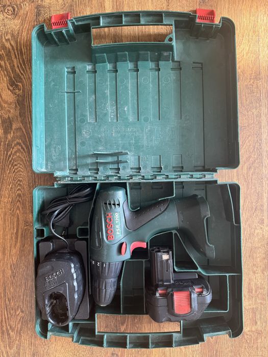 Шурупокрут Bosch PSR 1200 по запчастинах