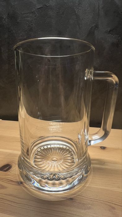 Duży kufel na piwo z uchwytem - 650 ml