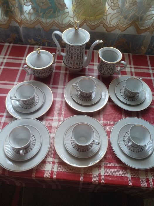 Продам апетитний кавовий сервіз. Комплект.