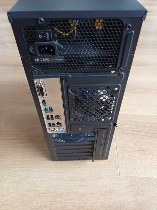 Komputer stacjonarny – kompletny, dopracowany zestaw gotowy do pracy